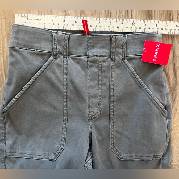 SPANX Stretch Twill Ankle Cargo Pants Color Desert Dune -SIZE M - Picture 6 of 6